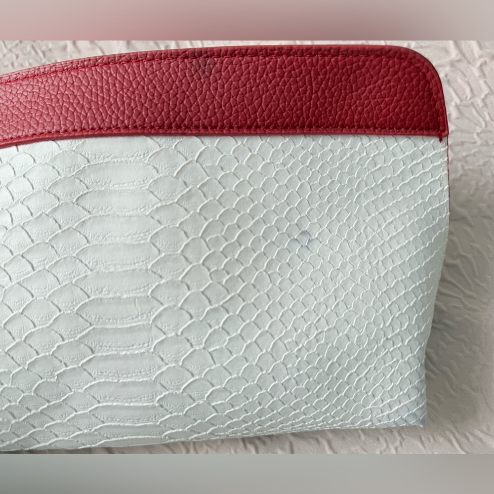 Estee Lauder makeup bag - Picture 2 of 3